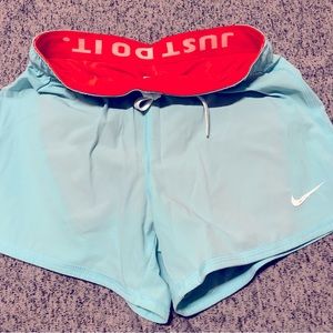 NIKE SHORTS
